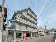 ロイヤル魚住の外観画像