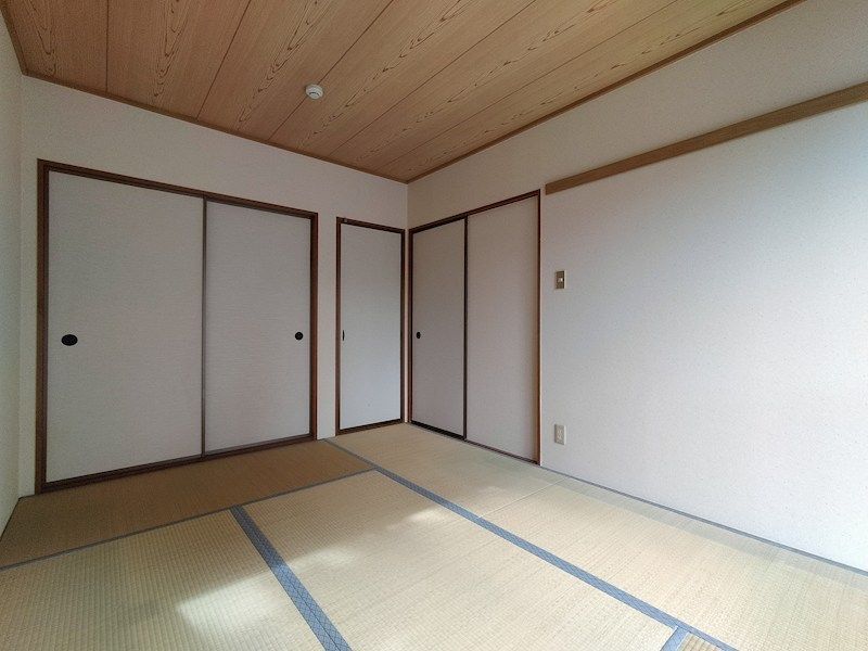 ベッドルーム