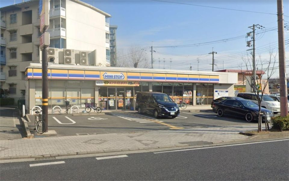 近くのミニストップ 尼崎口田中店まで312m（徒歩4分）