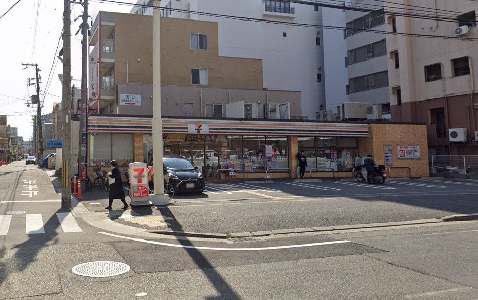近くのセブンイレブン 神戸下沢通3丁目店まで392m(徒歩5分)