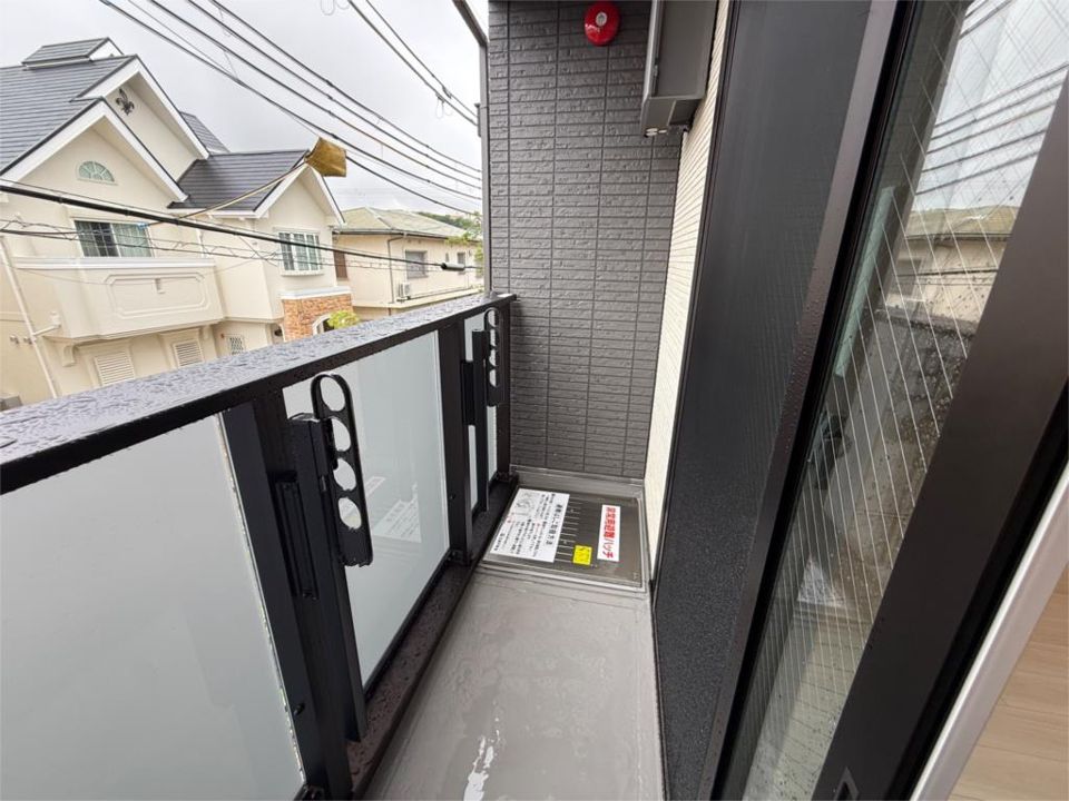 近くのローソン 甲東園駅前店まで568m（徒歩8分）