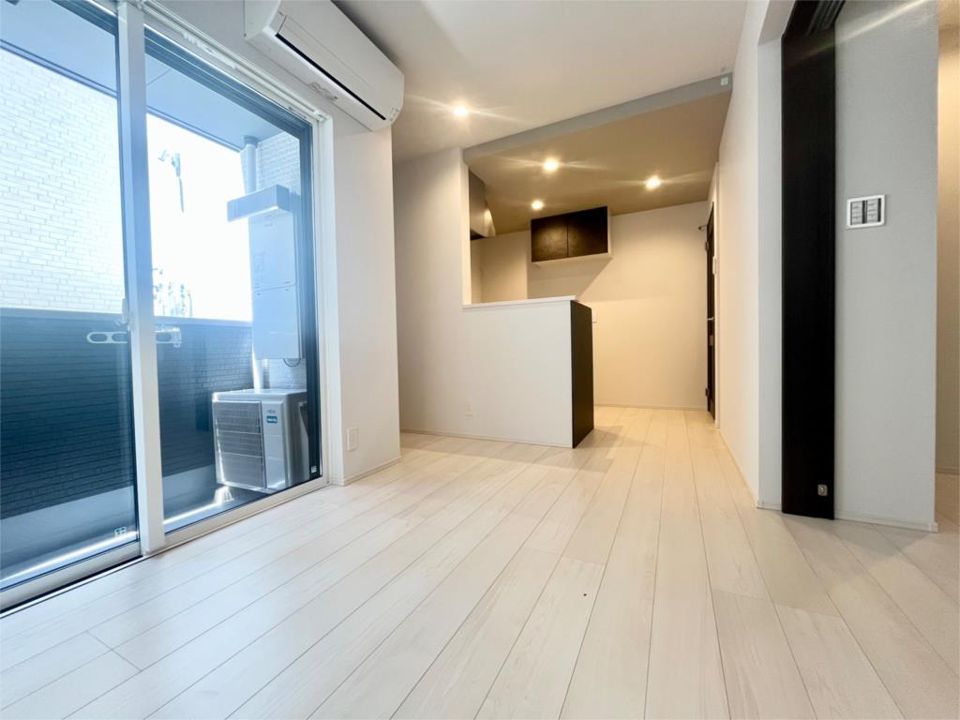 近くのファミリーマート 尼崎大庄西町店まで441m（徒歩6分）