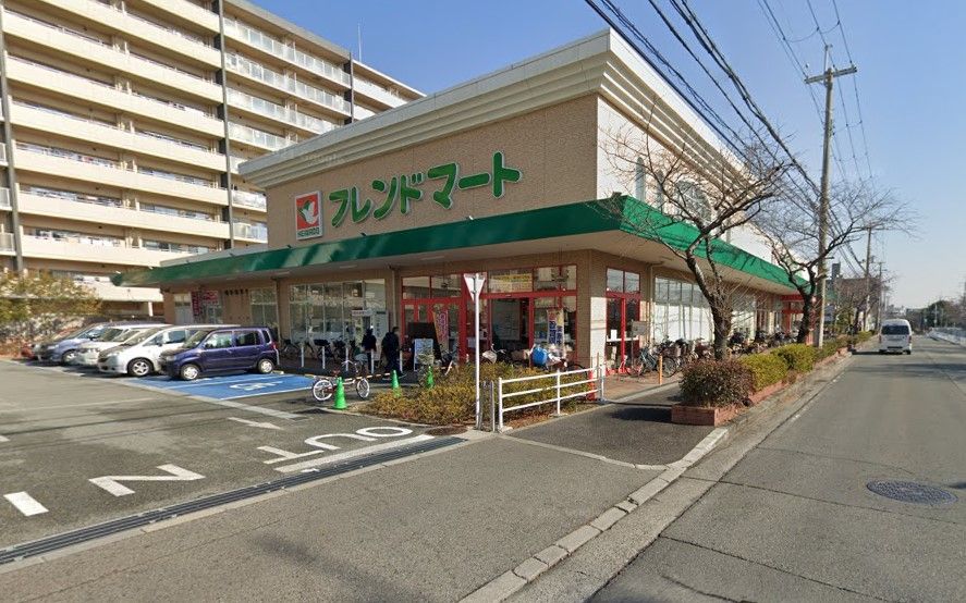 近くのフレンドマート 尼崎水堂店まで251m(徒歩4分)