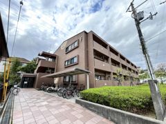 プラザハイツ二ツ屋F棟の外観画像