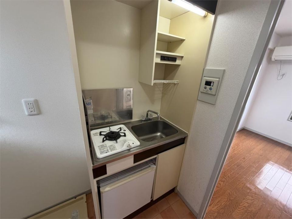近くのローソン 明石野々上一丁目店まで81m(徒歩2分)