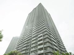 RICイーストコート3番街101号棟の外観画像