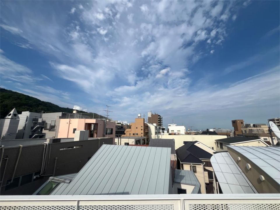 近くのローソン 神戸岡本坂店まで129m（徒歩2分）