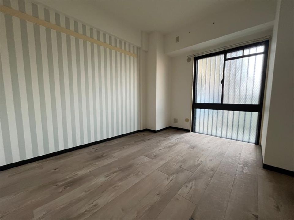 近くのファミリーマート 東灘本庄町店まで202m(徒歩3分)