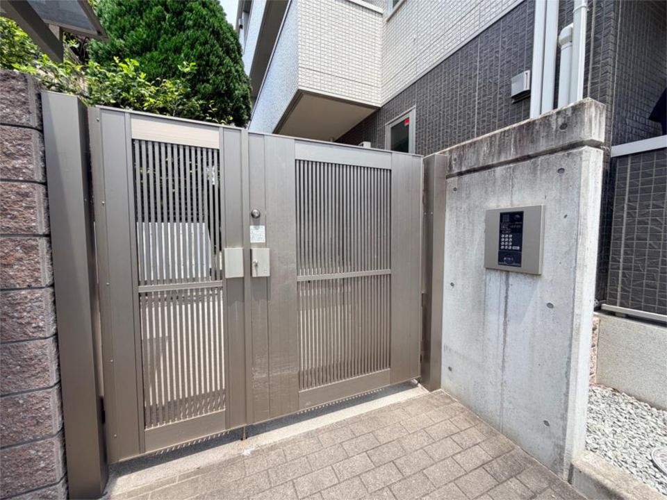 近くのローソン 西宮鳴尾町二丁目店まで197m（徒歩3分）
