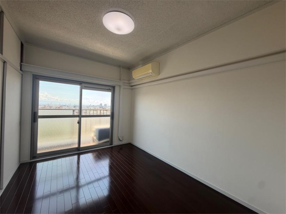 近くのファミリーマート 甲南大学店まで526m（徒歩7分）