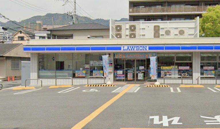 近くのローソン 神戸徳井町一丁目店まで234m（徒歩3分）