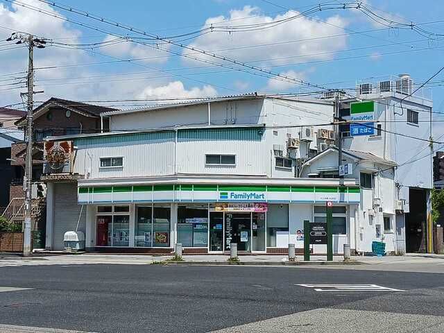 近くのファミリーマート 井上兵庫大仏前店まで350m(徒歩5分)
