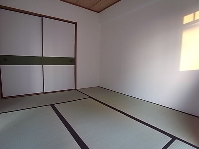 ベッドルーム