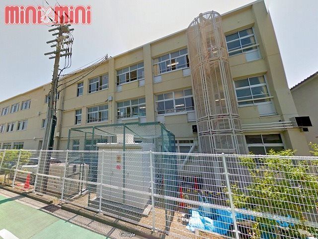 近くの神戸市立舞子小学校まで425m(徒歩6分)