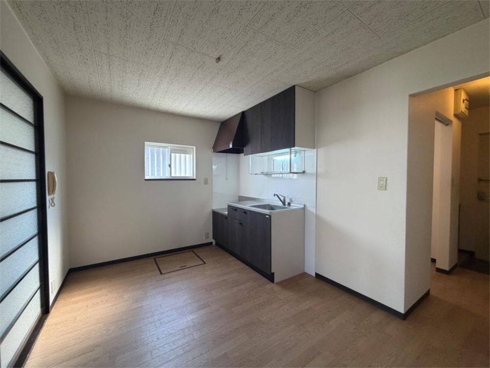 近くのローソン 芦屋川駅前店まで291m(徒歩4分)