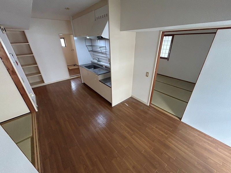 近くのローソンストア100 LS明石小久保店まで70m（徒歩1分）