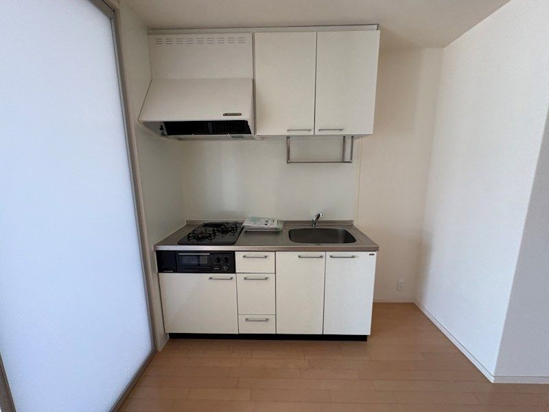 近くのローソン 灘烏帽子町一丁目店まで346m（徒歩5分）