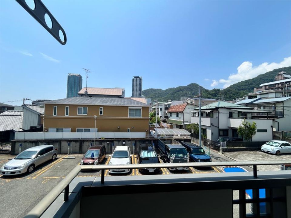 近くのローソン 熊内五丁目店まで255m(徒歩4分)