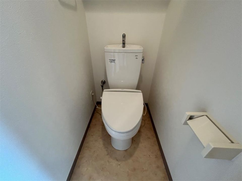 近くのローソン 灘烏帽子町一丁目店まで55m(徒歩1分)