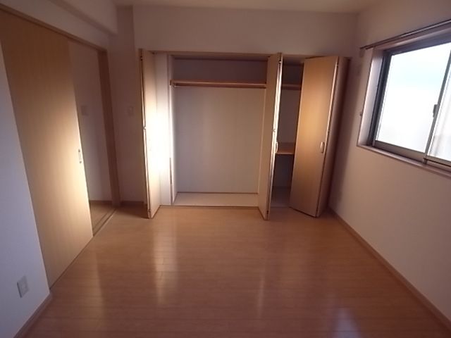 ベッドルーム