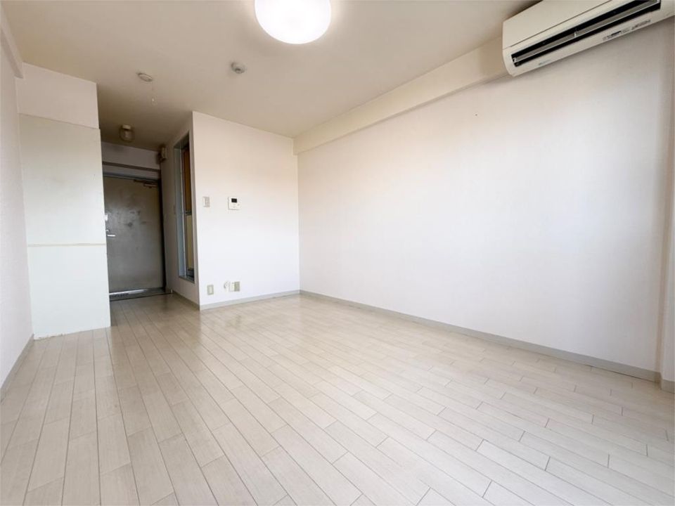 近くのローソン 尼崎次屋一丁目店まで111m(徒歩2分)