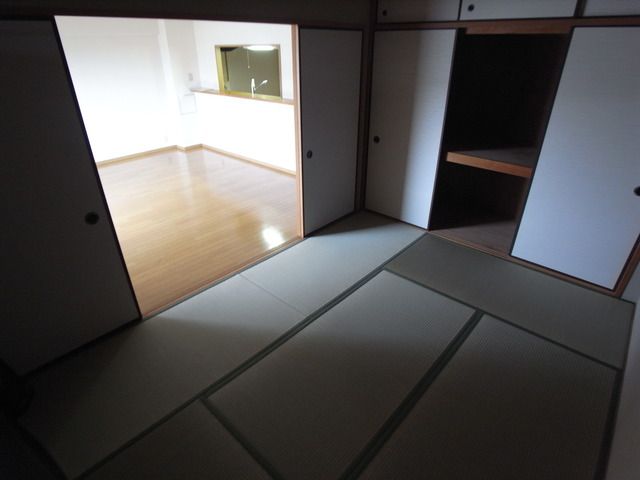 ベッドルーム