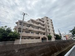 サンプラザ本山南の外観画像