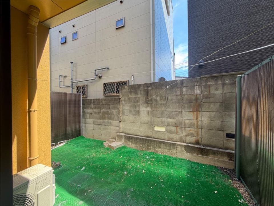 近くのファミリーマート 神戸住吉宮町二丁目店まで228m(徒歩3分)