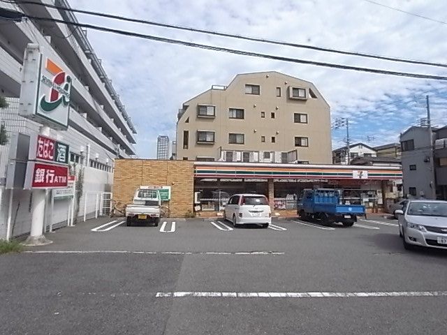 近くのセブンイレブン神戸記田町3丁目店まで264m(徒歩4分)