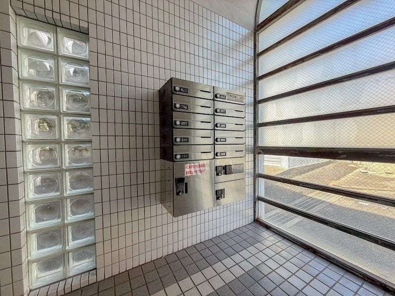 近くのローソン 神戸大町二丁目店まで75m(徒歩1分)