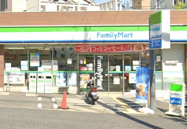 近くのファミリーマート 神戸城内通店まで147m(徒歩2分)