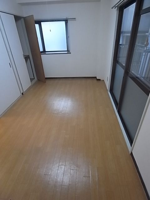 ベッドルーム