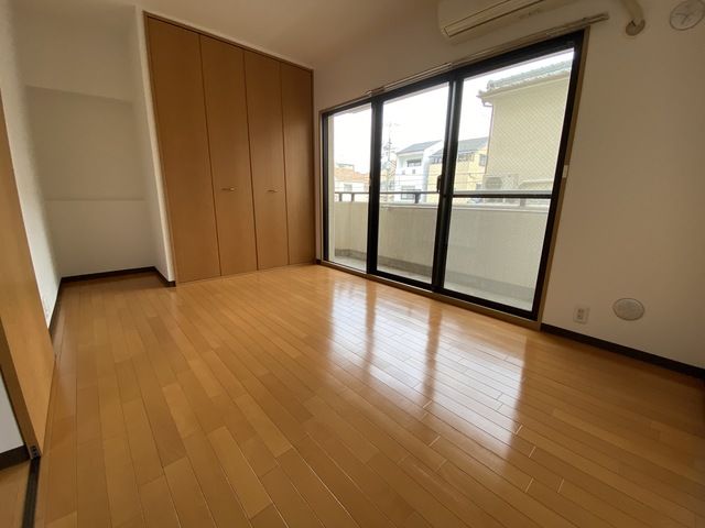 ベッドルーム