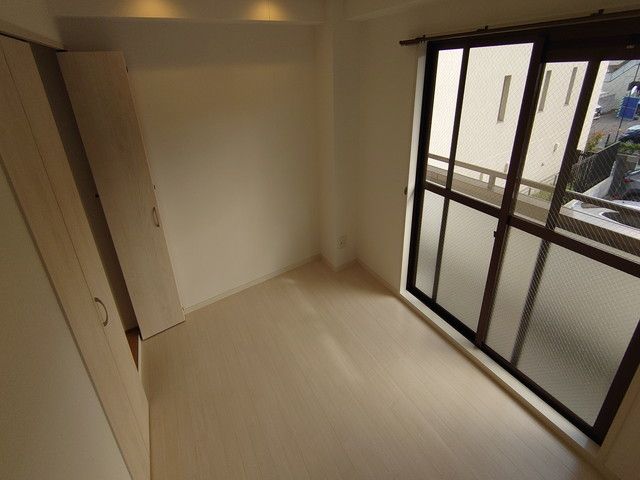 ベッドルーム