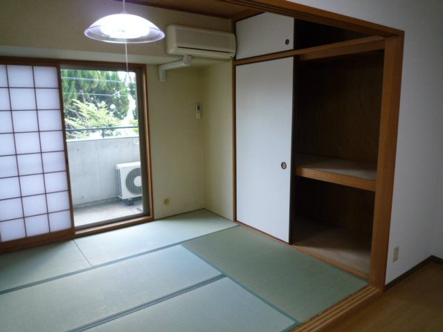 ベッドルーム