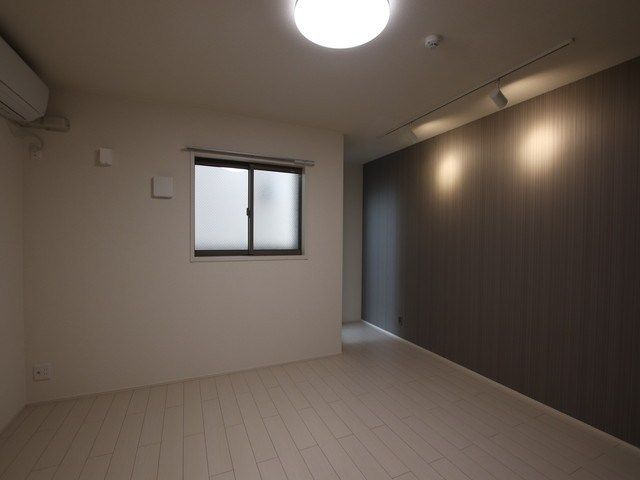 ベッドルーム