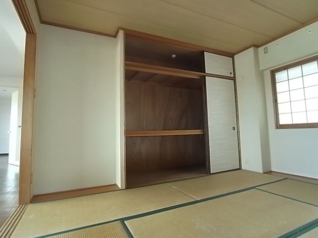 ベッドルーム