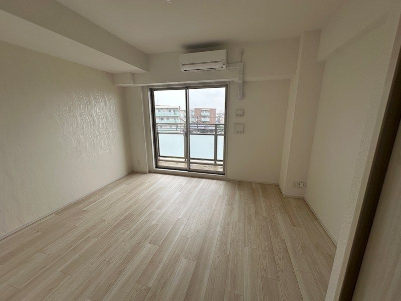 ベッドルーム