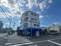 ドルフェスの外観画像