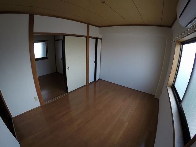 ベッドルーム