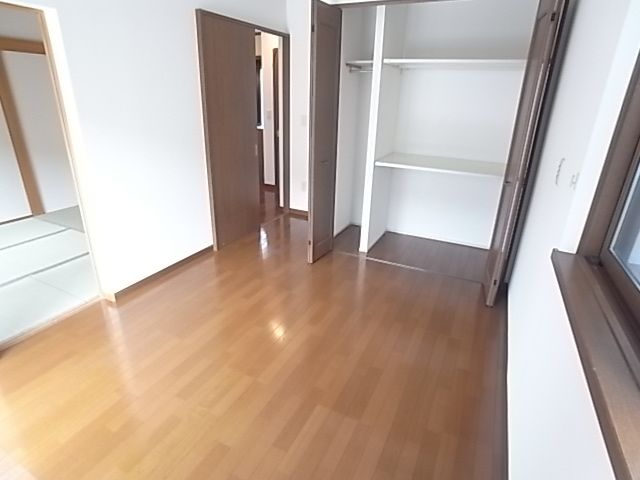 ベッドルーム
