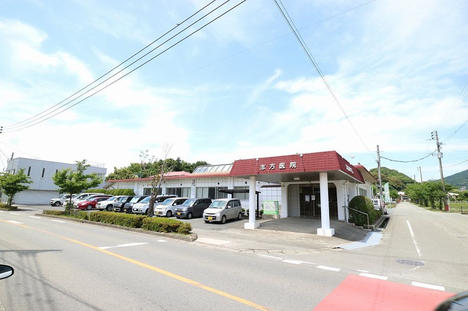 近くの志方医院まで878m（徒歩11分）
