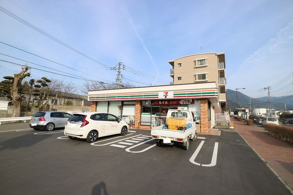 近くのセブンイレブン 須恵レインボーロード店まで318m（徒歩4分）