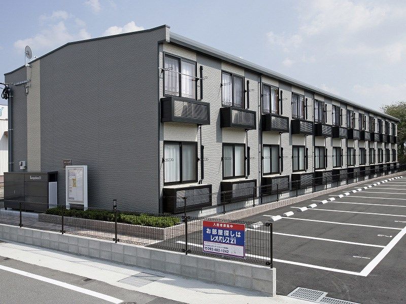 レオパレスコンフォート南里の外観画像