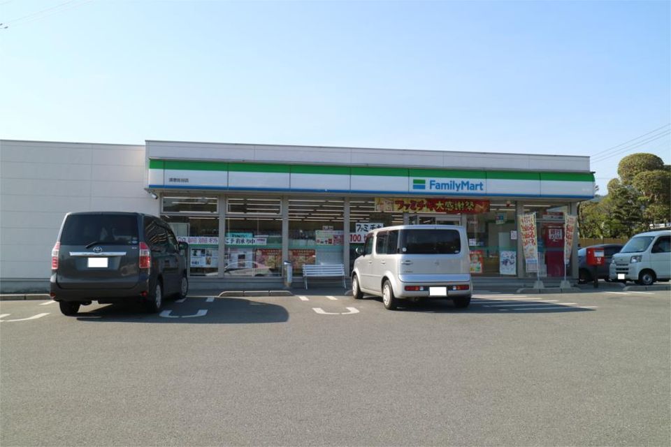 近くのファミリーマート 須恵佐谷店まで417m（徒歩6分）