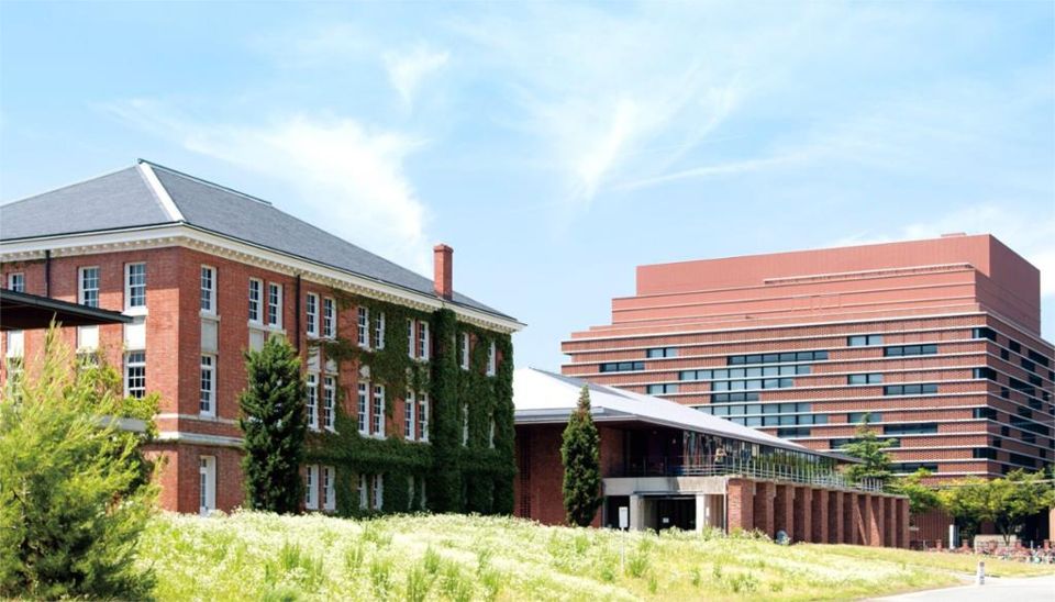 近くの私立西南学院大学まで1,050m（徒歩14分）