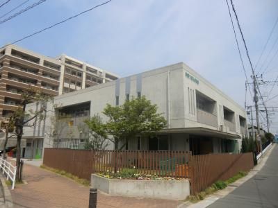 近くの新宮つぼみ保育園まで529m（徒歩7分）