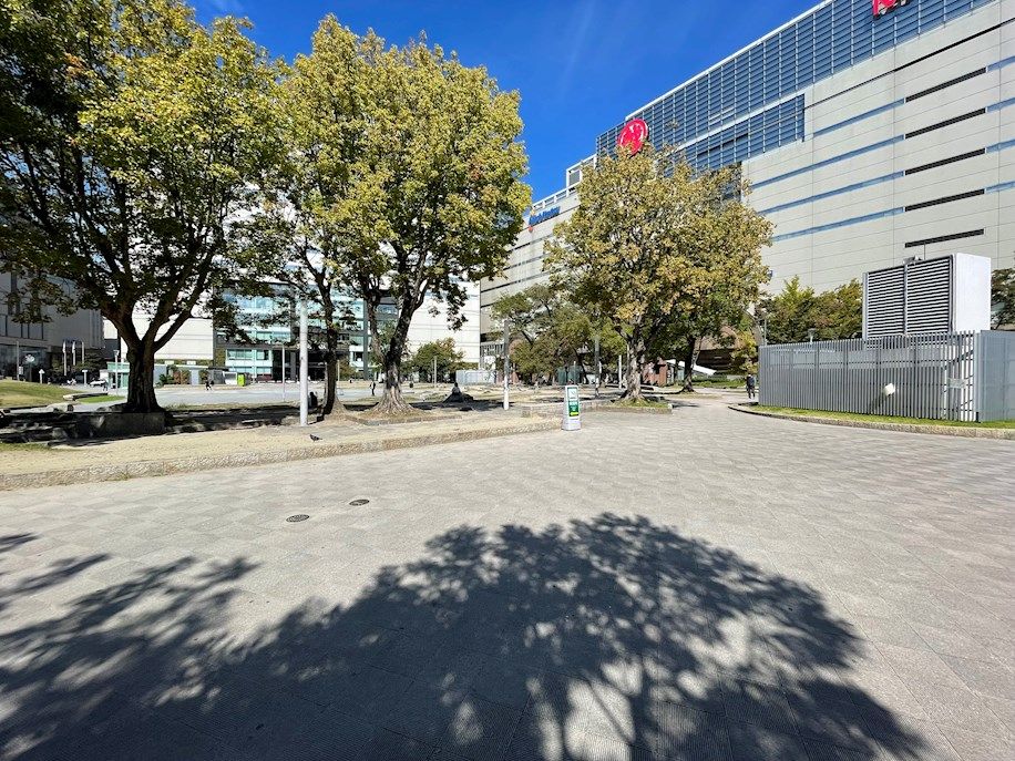 近くの警固公園まで1,184m（徒歩15分）
