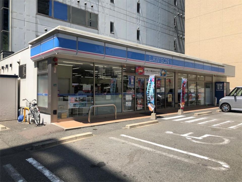 近くのローソン 博多千代四丁目店まで304m（徒歩4分）