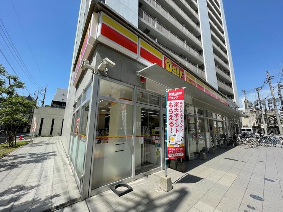 近くのデイリーヤマザキ 福岡西新4丁目店まで161m（徒歩3分）